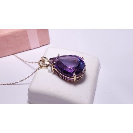 Estate 12ct Natural Pear Cut Amethyst 14Kt Yellow Gold 19" Necklace/Pendant22308