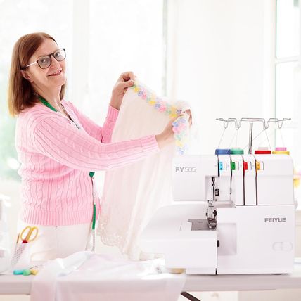 FEIYUE FY505 Serger Overlock Machine with 2/3/4 Thread Capability, Built-In Roll
