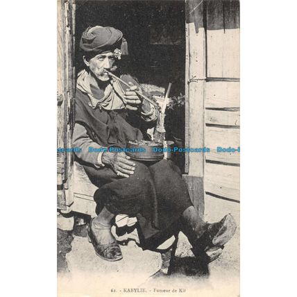 R053948 Kabylie. Fumeur de Kit. No 62
