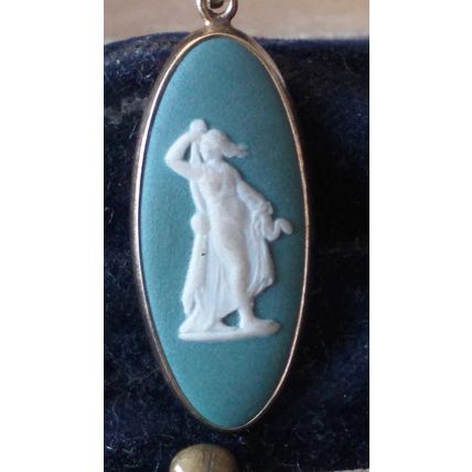 Vintage 1936 925 Silver Wedgwood Pendant on 20 Inch Chain - Full Hallmarks