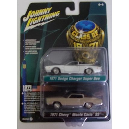 JOHNNY LIGHTNING 2 set 1971 DODGE CHARGER SUPER BEE / CHEVY MONTE CARLO ( 2021)