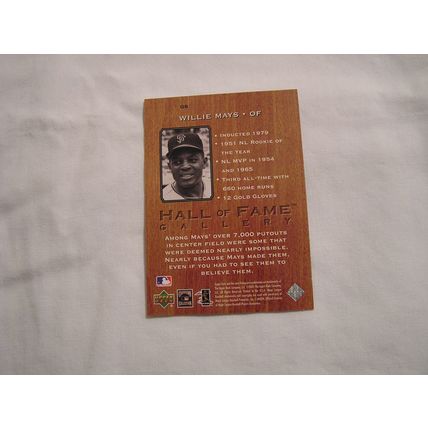 Willie Mays 2001 Upper Deck Hall of Famers GALLERY NO.G8