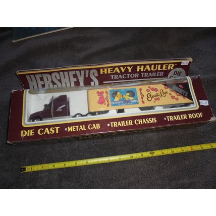 HUGE HERSHEY'S Heavy Hauler Tractor Trailer!! MIB! $35.00 obo!