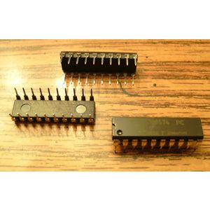 Lot of 27: Fairchild 74F574PC