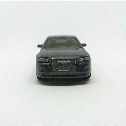 Chrysler 300 gray 2015 Matchbox Road Trip Series 1/64 Diecast