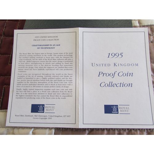 1995 QUEEN ELIZABETH II ROYAL MINT PROOF SET BLUE CASE.