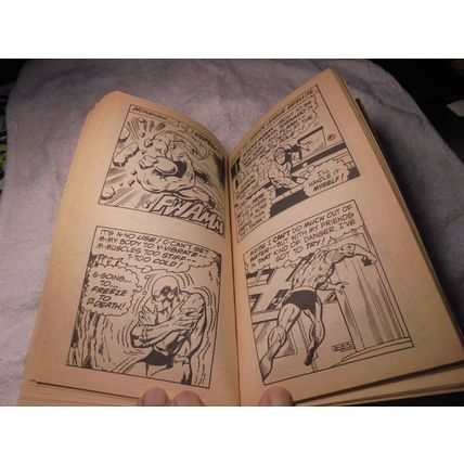JUSTICE LEAGUE NEWSPAPER STRIP Paperback, DC Comics, 1982!! $20.00 obo!