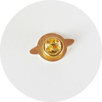 Enamelled Pin Badge Brooch Pride Planet Metal in velvet bag 2.7 cm x 2.1 cm BA44