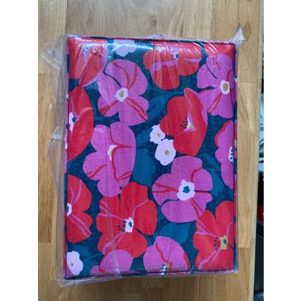 HobbyGift Sewing Box (M): Modern Floral, Basket, Flowers, Tray Inside