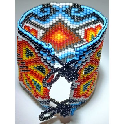 Traditional Huichol Art. Mexico Glass Seed Beads Bracelet. Floral Motives 1