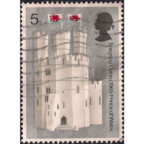 GB, Queen Eleanor's Gate, Caernarvon Castle, silver 1969, 5d