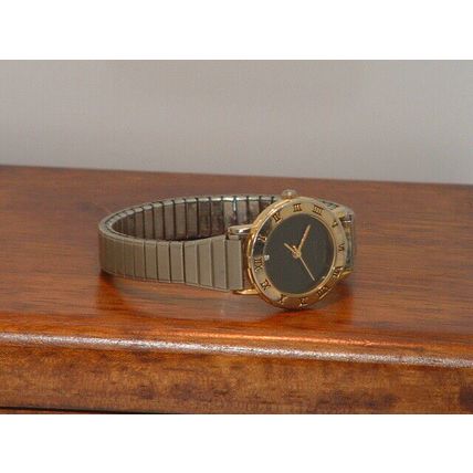 Pre-Owned Women’s Gold & Silver Analog Quartz Analog Watch