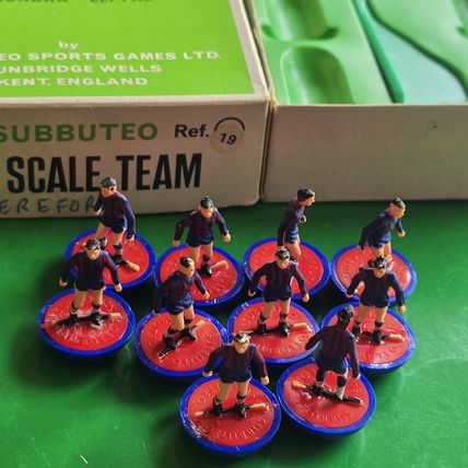 Subbuteo Ref 19 Barcelona HW Heavyweight Team In Correct Box