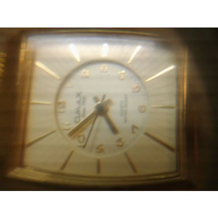 Omax Mesh Band Dress for Success Triple Gold Watch New Battery VERY NICE & Clean