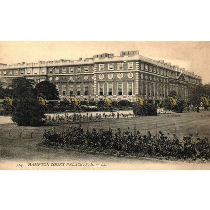 Hampton Court Palace, SE, Surrey, 514 LL Postcard, 1920s