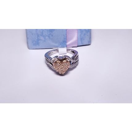 Estate .17ctw Natural Diamond Rose Gold Heart Top and 3bar 14Kt W/Gold Ring22424
