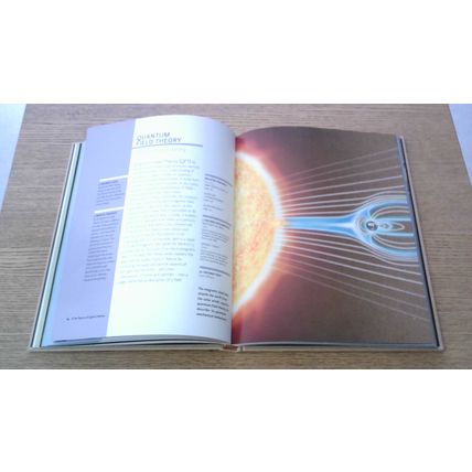 30-SECOND QUANTUM THEORY. Edited by Brian Clegg (1st Edn H/B) Icon Books 2014