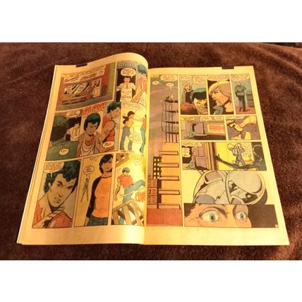 Bronze Age Comic Marvel The Falcon # 1 8.0 VF Condition 1983