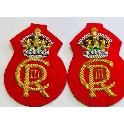 NEW UK BRITISH KING CHARLES CORONATION HAND EMBROIDERED GOLD BULLION BADGES PAIR