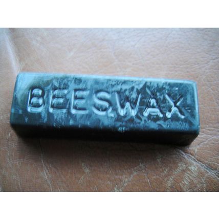 Gentlemans Butler? Black Military Beeswax Boot & Shoe Polish