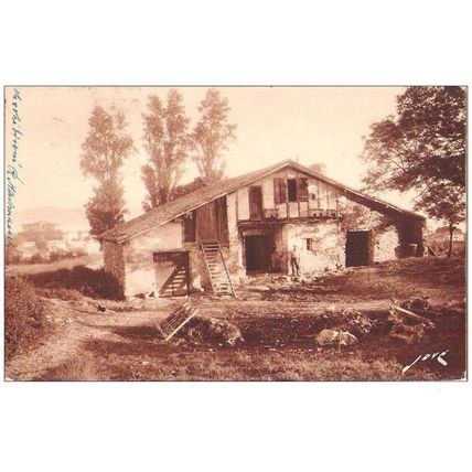 64 - VIEILLE FERME EN PAYS BASQUE