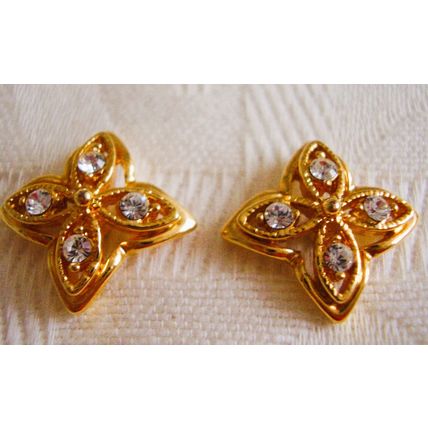 Vintage Earrings Quatrefoil Gothic Medieval Filigree Gold Plated White Crystal