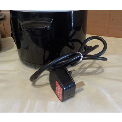 Individual Slow Cooker by Huntly Worldwide - NEVER USED