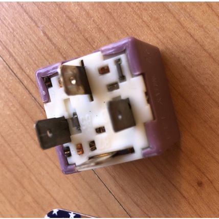 Volkswagen VW Audi Relay 431951253G OEM #381 Purple D2
