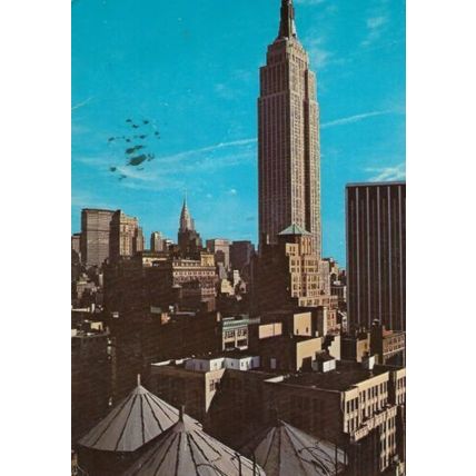 EMPIRE STATE and CHRYSLER BUILDINGS : NEW YORK : POSTCARD