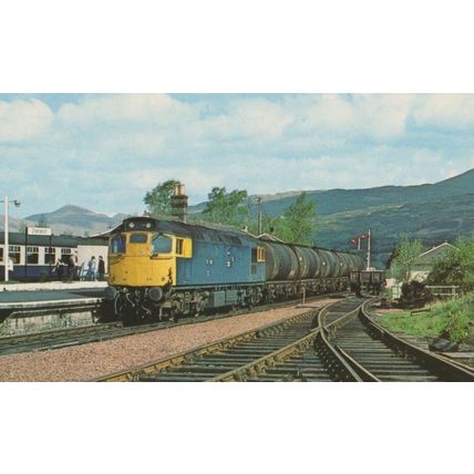 Class 27 D5397 Train at Crianlarich Railway Station in 1981 Postcard