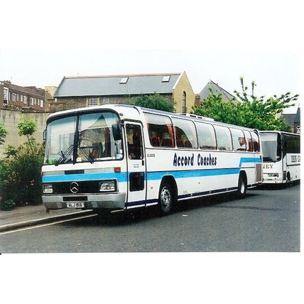 Colour Photograph of Accord Coaches of Brighton - ALJ 151A ex. Wahl Coaches