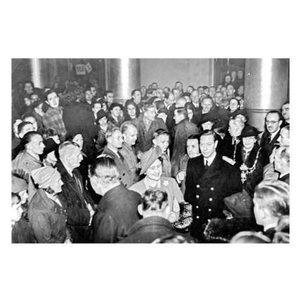 pu0099 - King George VI & Queen Elizabeth at Sheffield City Hall - print