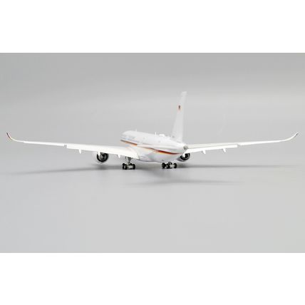 JC WINGS JCLH4246A 1/400 GERMAN AIR FORCE A350 REG: 10+01 FLAP DOWN W/ANTENNA