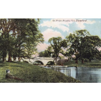 EC133 STAMFORD - - THE BRIDGE, BURGHLEY PARK . PRINTED POSTCARD