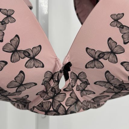 Title: “Torrid Women’s 44DDD Butterfly Print Bra - Pink/Black