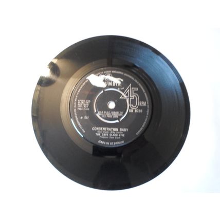 7"1967. DAVE CLARK FIVE, EVERYBODY KNOWS,COLUMBIA DB 8286. VERY GOOD PLUS