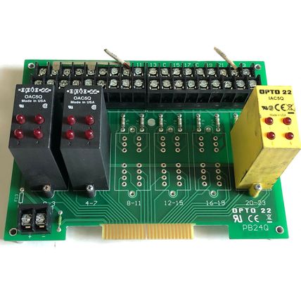 LOT 4 OPTO 22 PB24Q CIRCUIT BOARD PB24Q & RELAYS ODC52,OPTO 22 001542L,DC