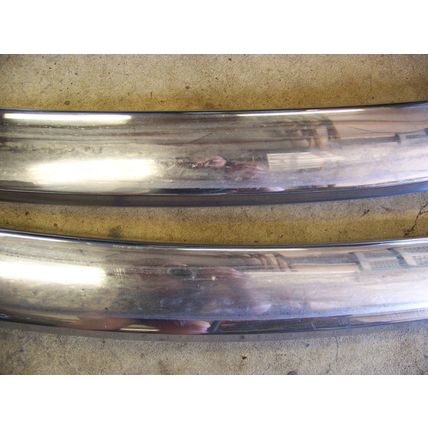 1971 FORD LTD CONVERTIBLE FRONT WINDOW TOP OUTSIDE WINDSHIELD TRIM
