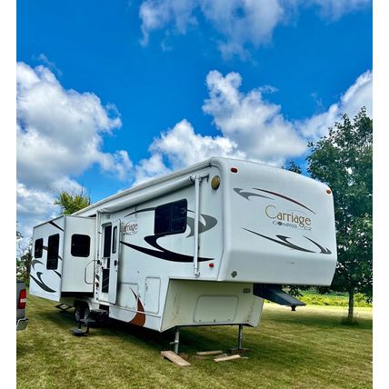 2006 Carriage Compass 5th Wheel