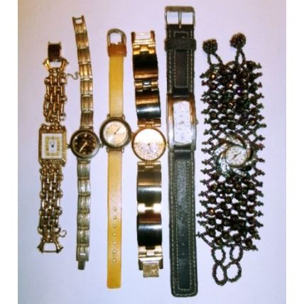 Lot of 6 Ladies Vintage Quartz Watches Parts Repair Lot 158