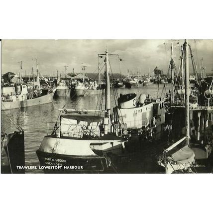 Suffolk LOWESTOFT Trawlers Postcard (Ford Jenkins)
