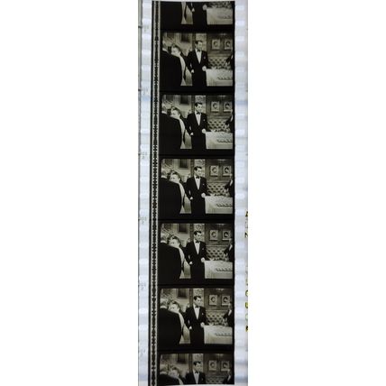 NOTORIOUS. Pk MTP - A008h. 1 STRIP OF 5 - 35MM FILMCELLS
