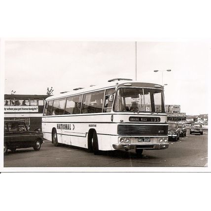 Black & White Photograph of Maidstone & District Motor Services Ltd. - NKL 202F