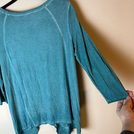 Democracy Women's Blue Asymmetrical Tunic Top M Long Sleeve with Pockets