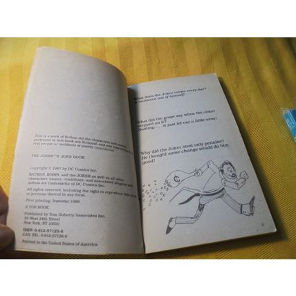 Oddball Item! JOKER'S JOKE BOOK Paperback!! 1988! TOR Books! $30.00 Shipped!!