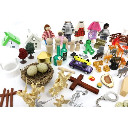 Sandtray Play Therapy Basic Starter Kit - 100+ Pieces