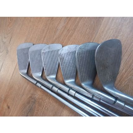 Vintage Wilson 1200 Iron Set 3,4,5,6,9 and SW Golf Clubs Irons