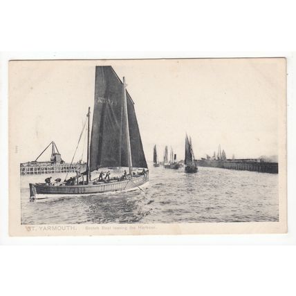 Scotch Boat Leaving the Harbour Great Yarmouth Postcard Norfolk GT