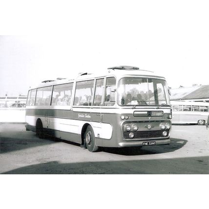 Black & White Photograph of Yorkshire Traction Co. Ltd. - FHE 326D