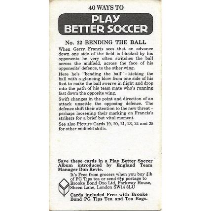 Play Better Soccer 1976 Brooke Bond Tea Card 22 - Bending The Ball